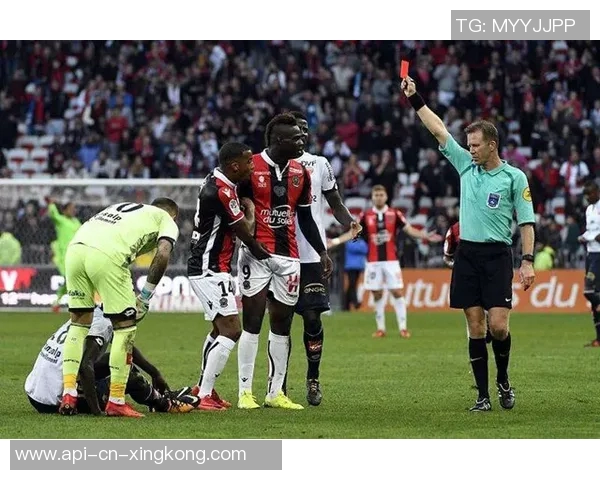 布雷西亚足球的崛起与挑战:探索意大利足球的未来与发展之路 布雷西亚足球的崛起与挑战:探索意大利足球的未来与发展之路