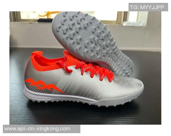 足球鞋清洗方法揭秘是否可以用刷子清洗保持鞋子完美状态的技巧